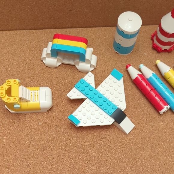 LEGO Colorful Creator  Set - Picture 5 of 6
